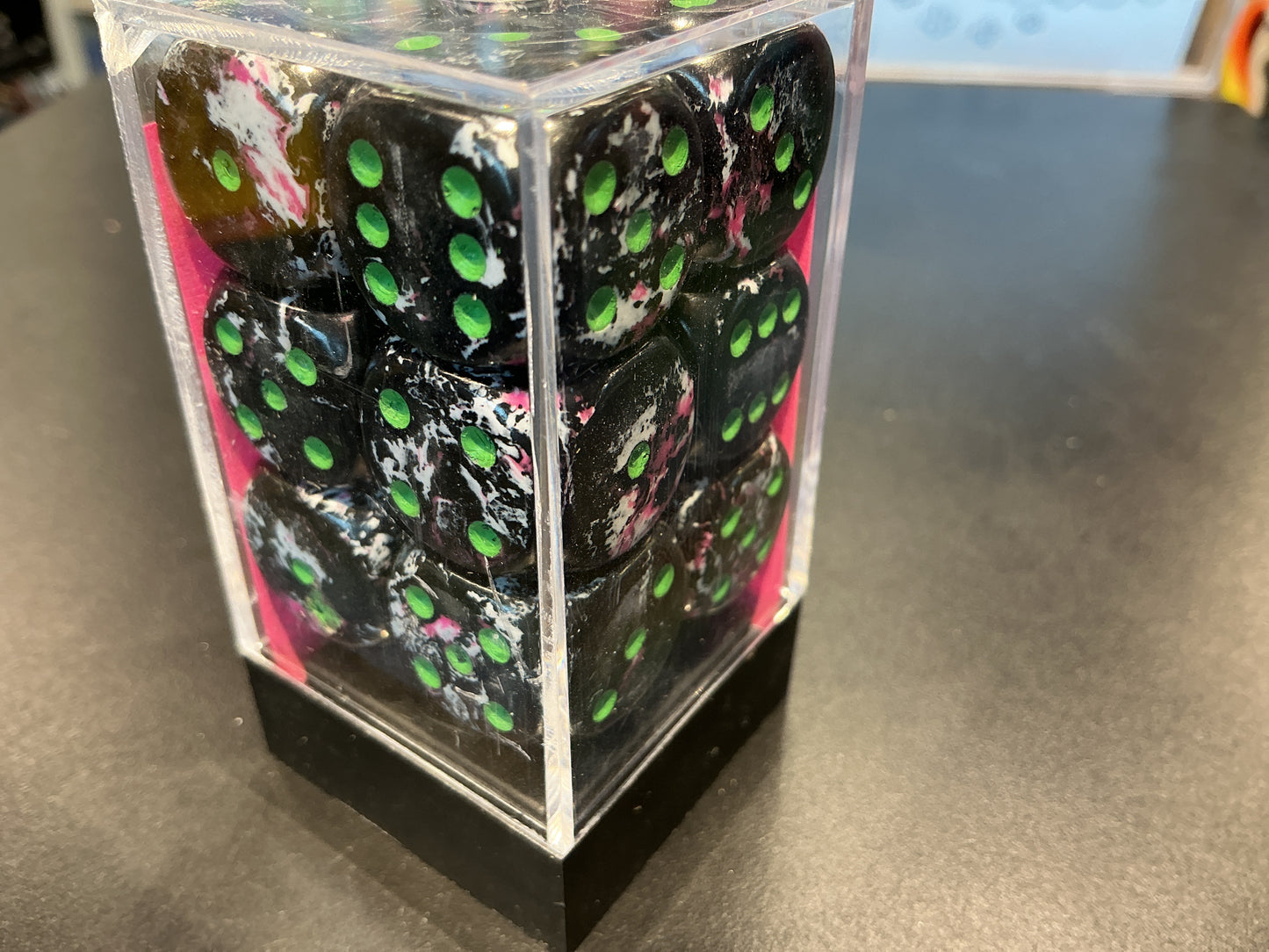 Chessex Brush - Paintball