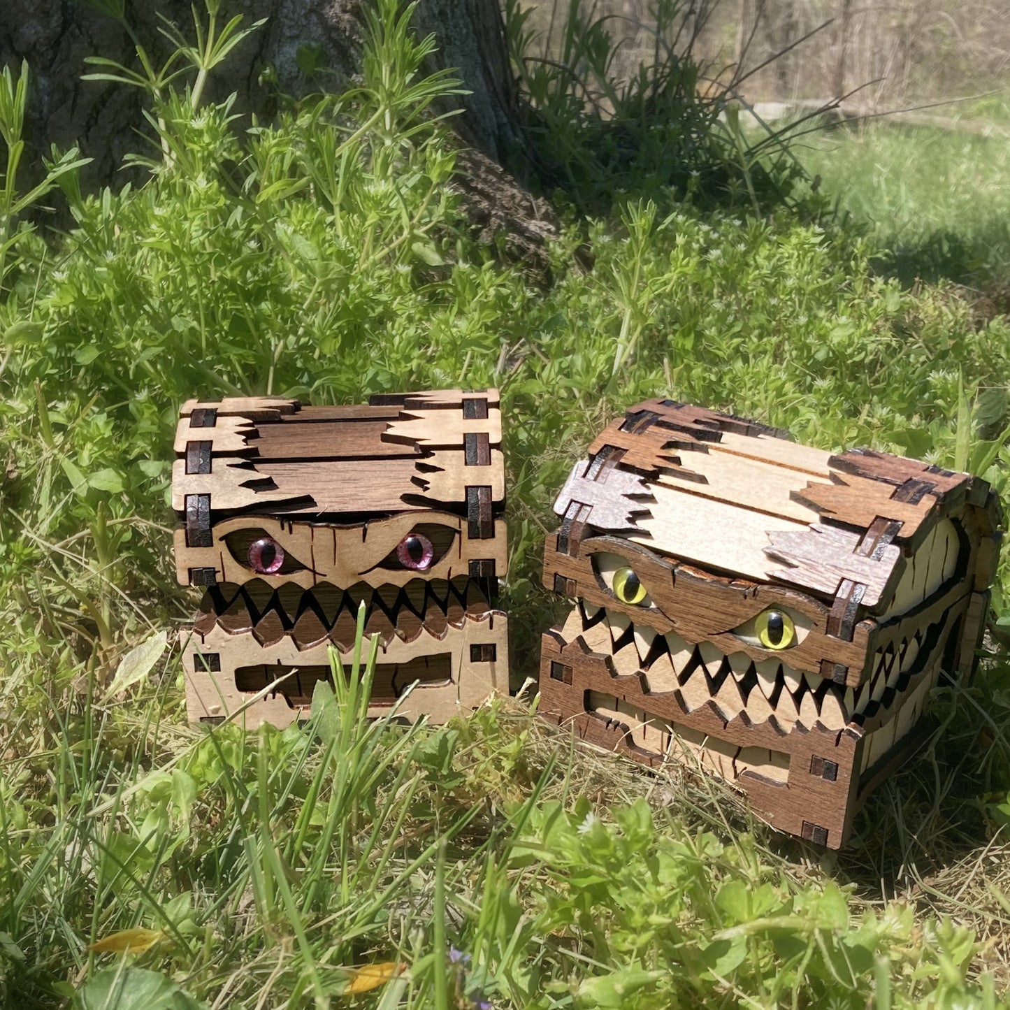 Hrothgar's Hoard: Mimic Chest - Walnut Base/Maple Details